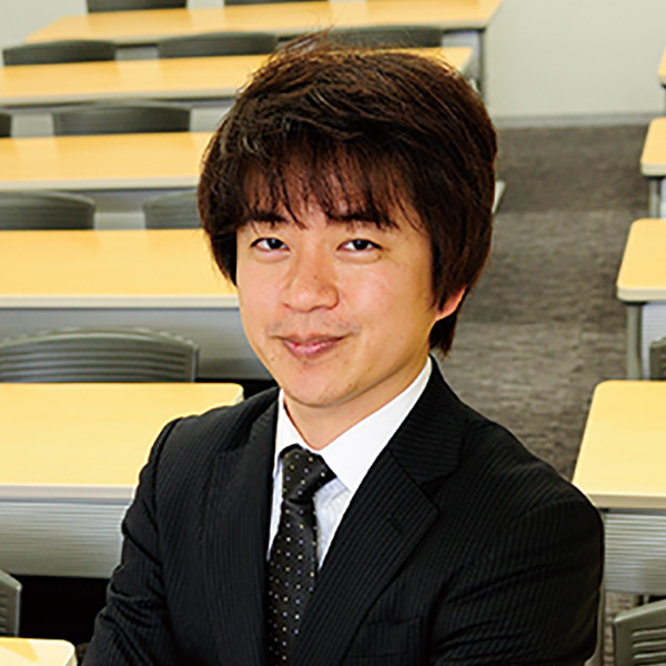 泰松 範行 教授